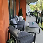 Salt Island Apartament Apartman *